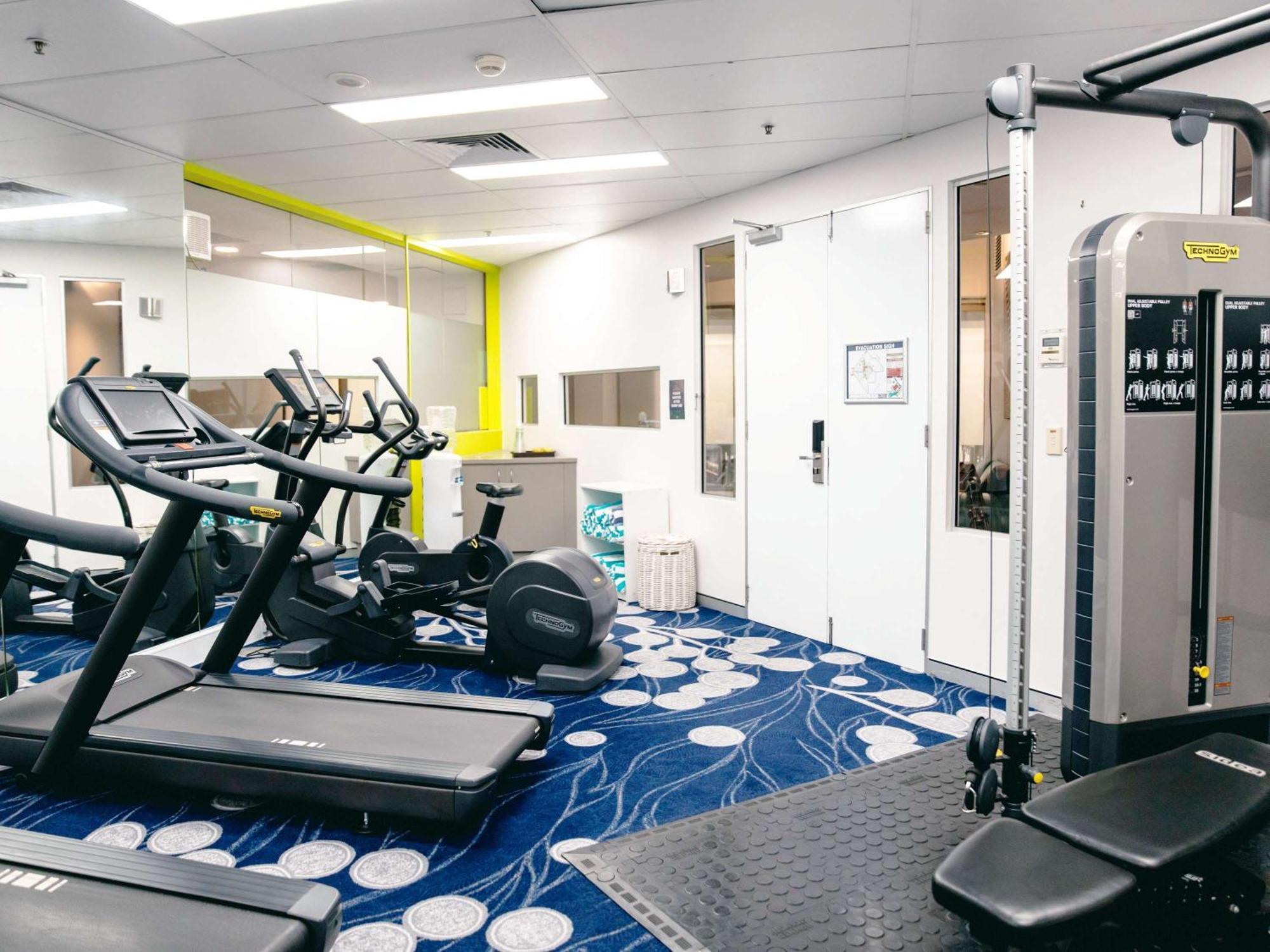 Sofitel Gold Coast Broadbeach Exteriér fotografie The gym on board