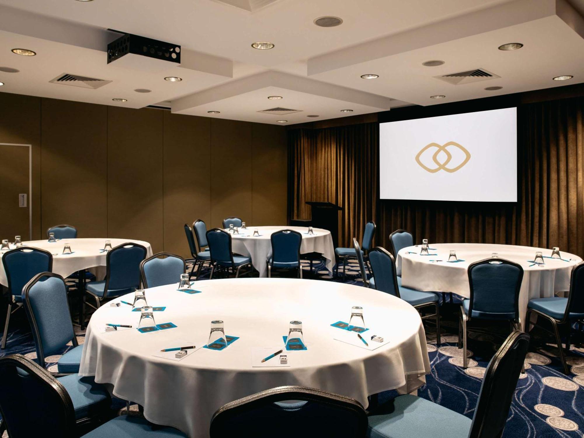 Sofitel Gold Coast Broadbeach Exteriér fotografie The meeting room
