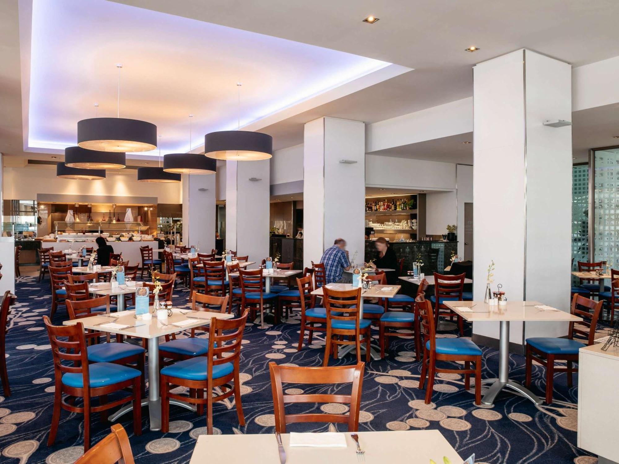Sofitel Gold Coast Broadbeach Exteriér fotografie The restaurant at the hotel