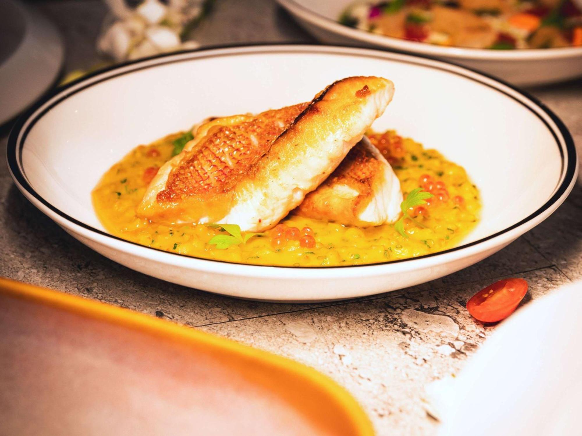Sofitel Gold Coast Broadbeach Exteriér fotografie A plate of halwa puri